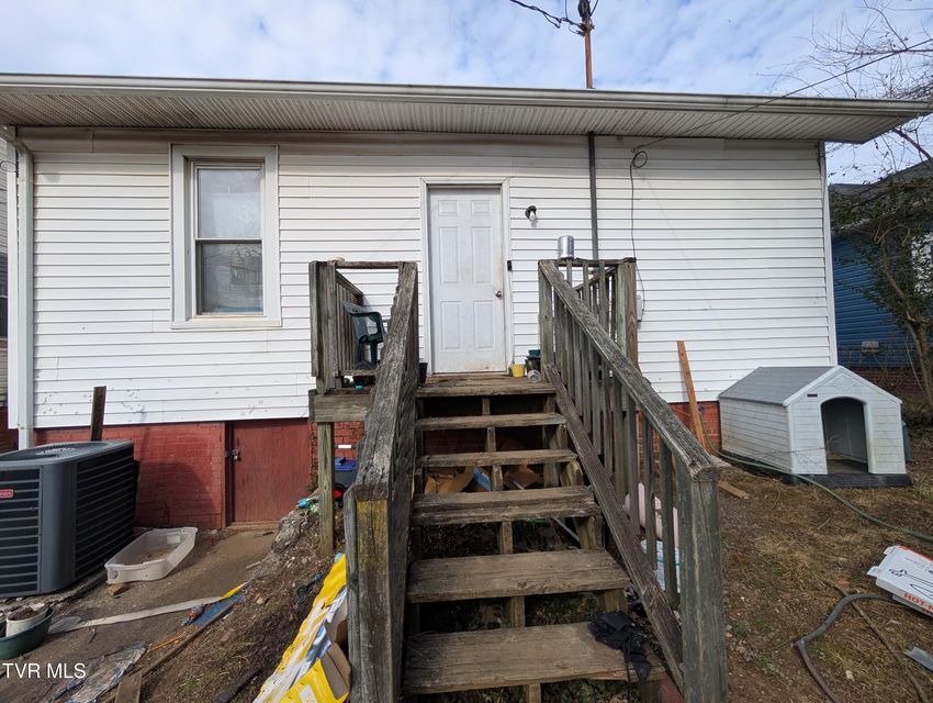 Photo #4: 1113 Center Street