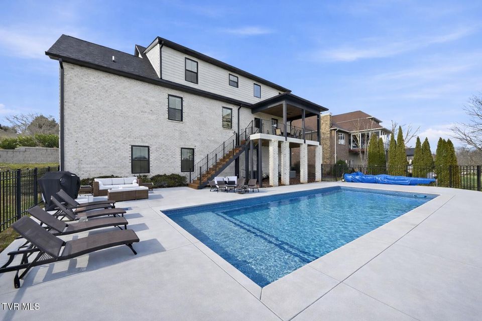 Photo #2: 141 Laurel Ridge Drive