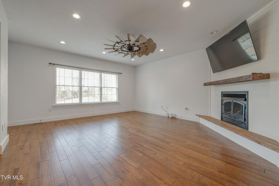 Photo #10: 369 Old Embreeville Road