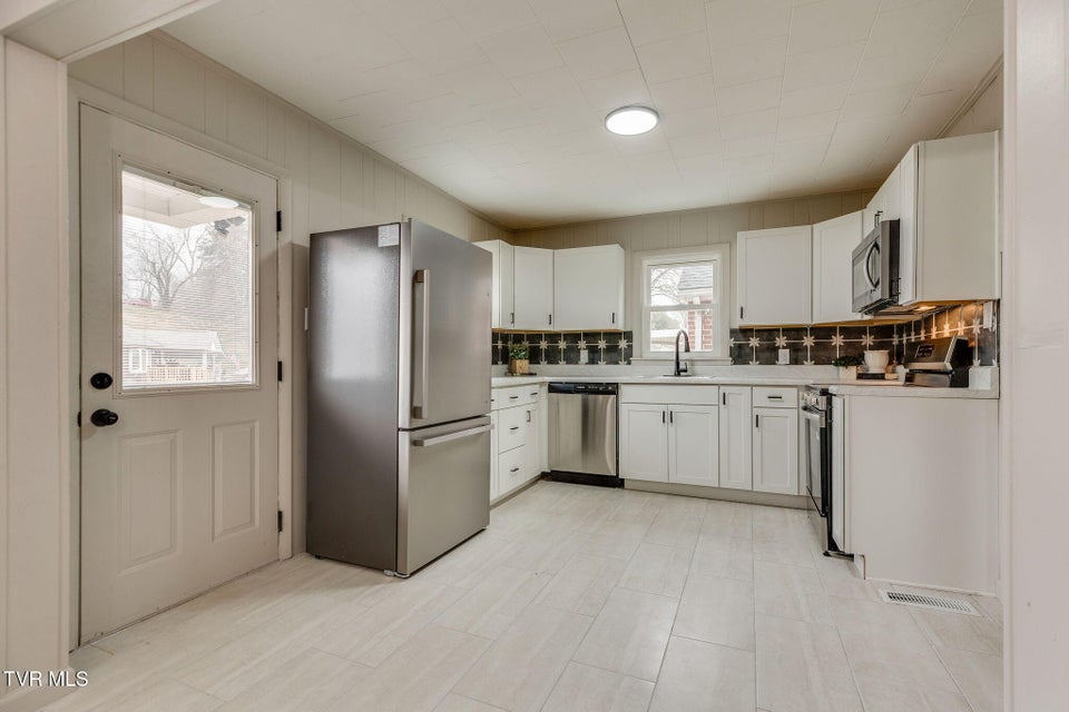 Photo #8: 1077 Highway 126 