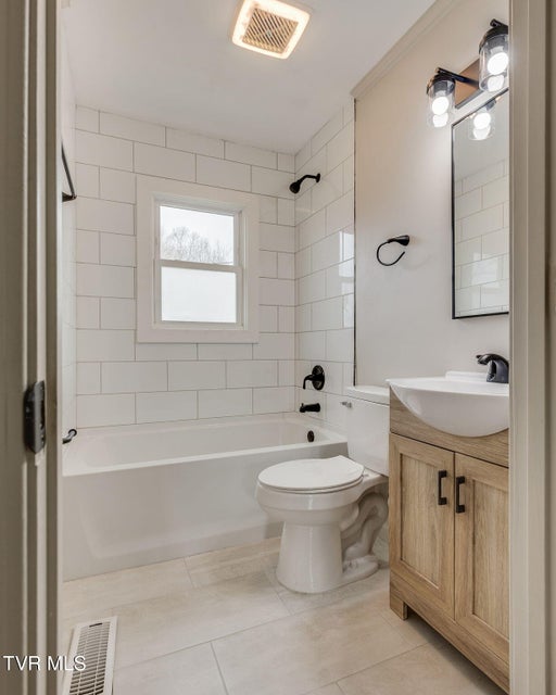 Photo #20: 1077 Highway 126 