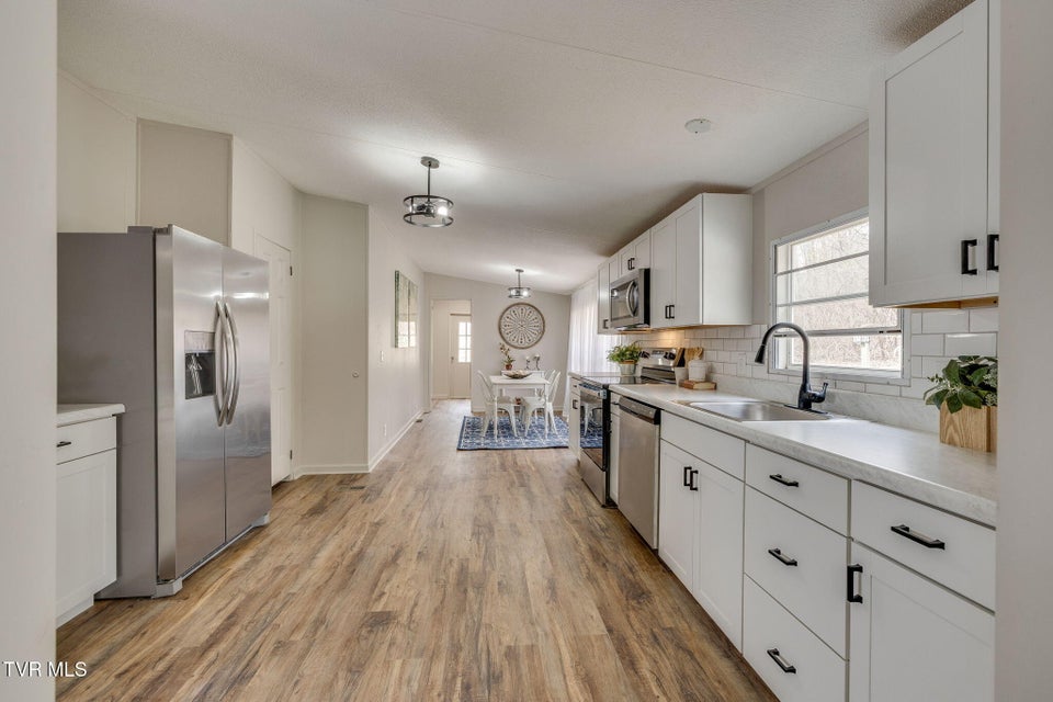 Photo #12: 4877 Highway 126 