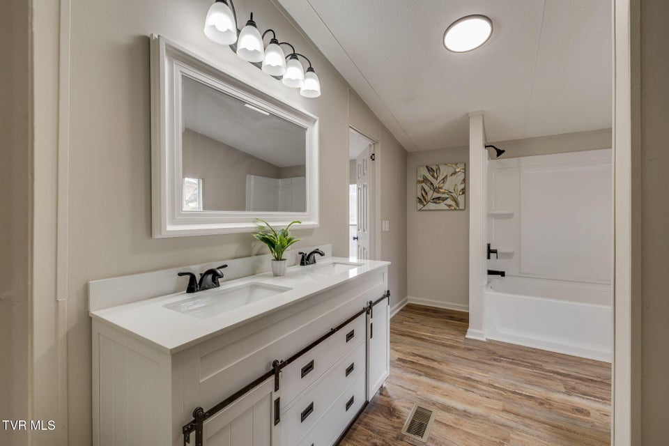 Photo #21: 4877 Highway 126 