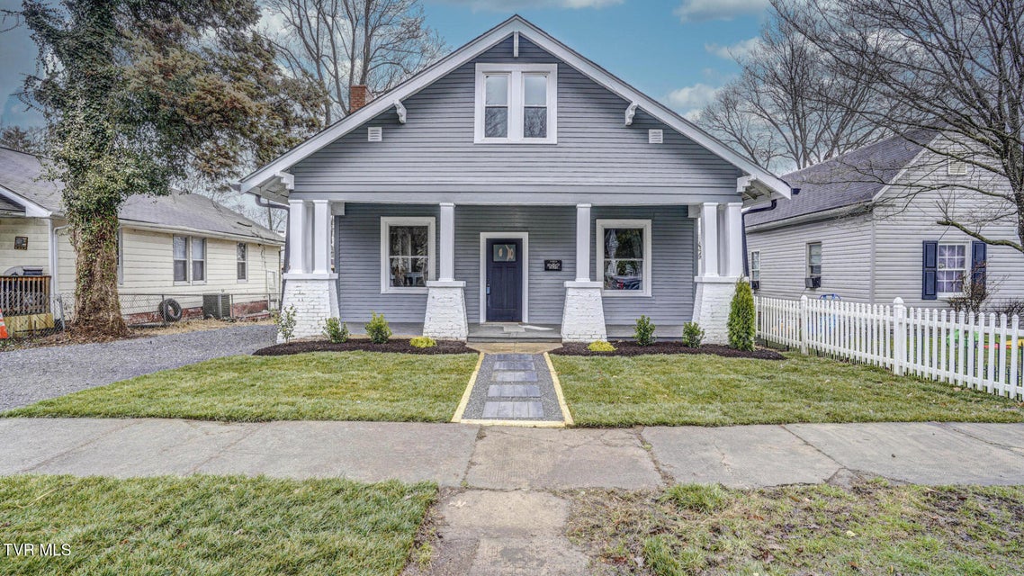 Photo #3: 116 Poplar Street