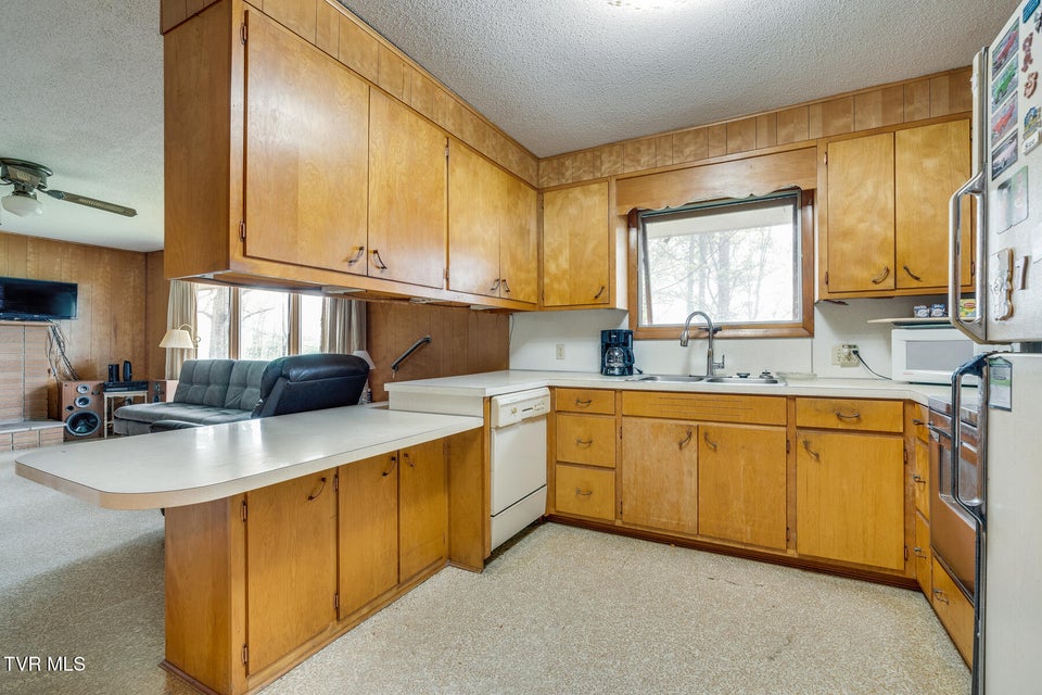 Photo #10: 4501 Old Stage Road