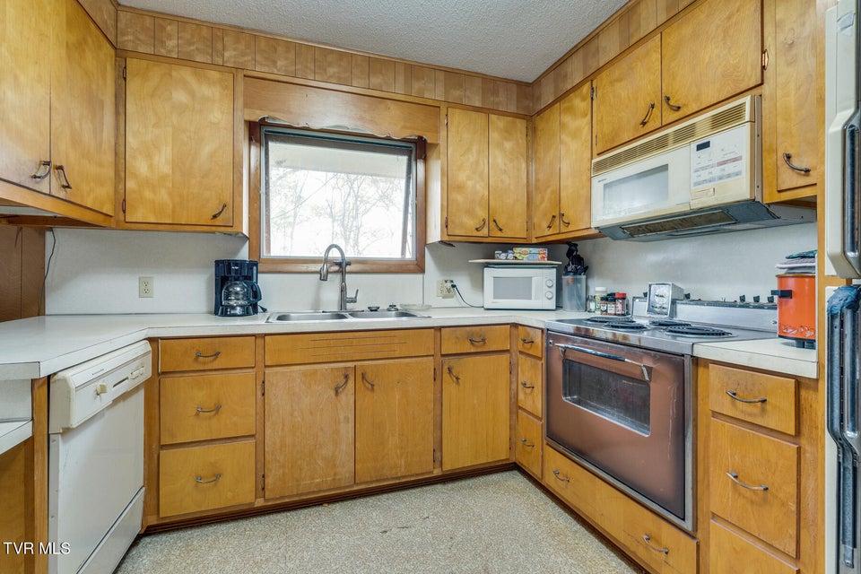 Photo #11: 4501 Old Stage Road