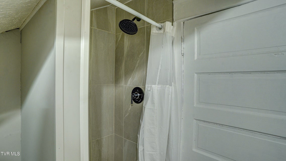 Photo #45: 116 Poplar Street