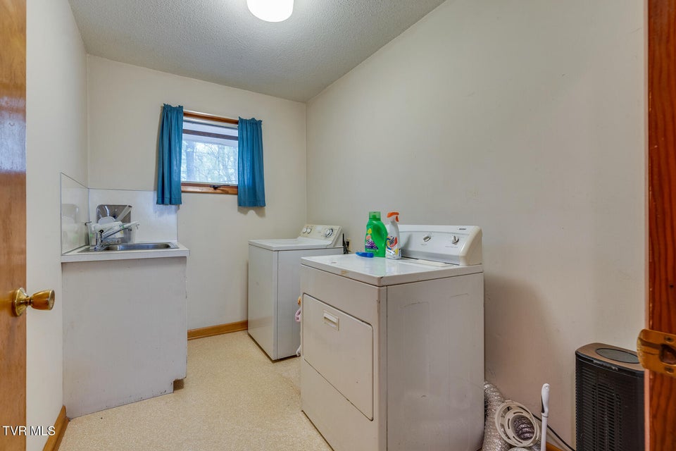 Photo #23: 4501 Old Stage Road