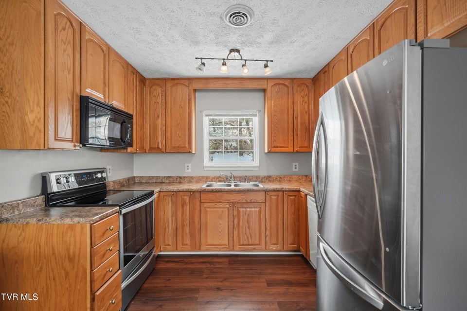 Photo #10: 9370 Adwell Road