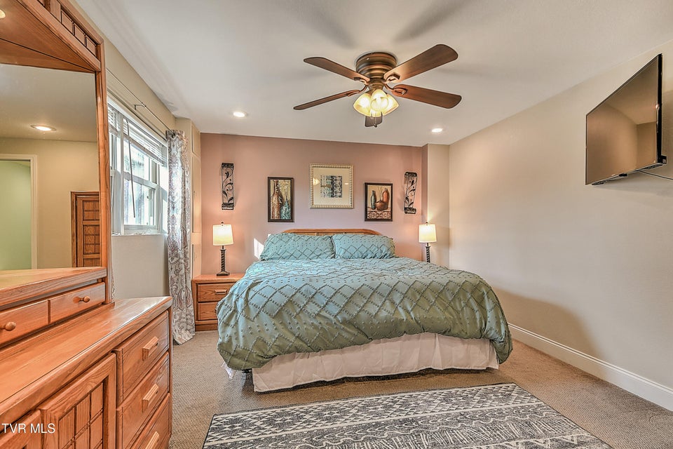 Photo #26: 155 Santa Monica Road