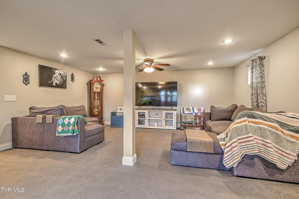 Photo #31: 155 Santa Monica Road