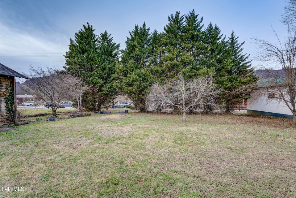 Photo #22: 1027 Elm Avenue