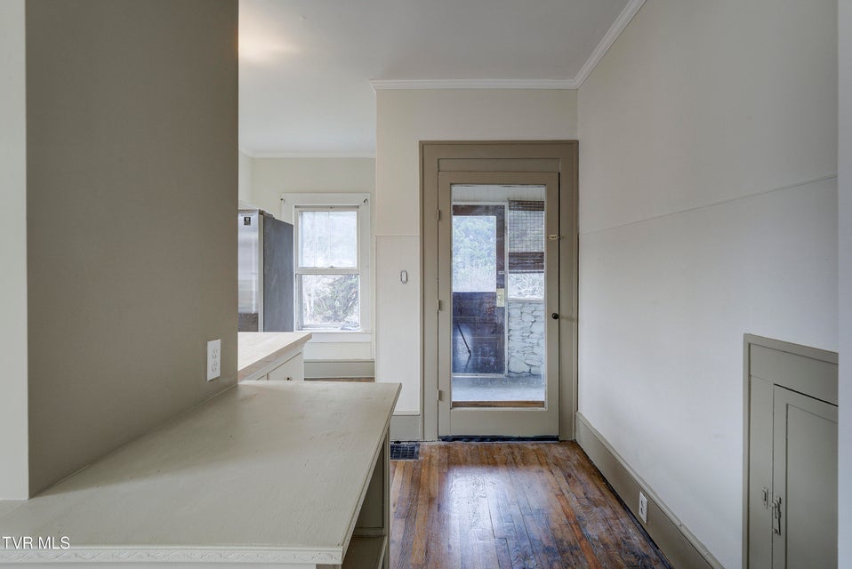 Photo #14: 1027 Elm Avenue