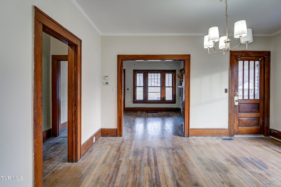 Photo #9: 1027 Elm Avenue