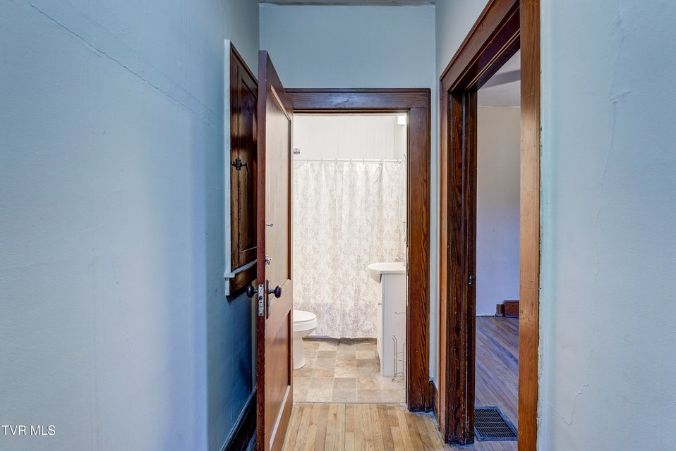 Photo #26: 1027 Elm Avenue