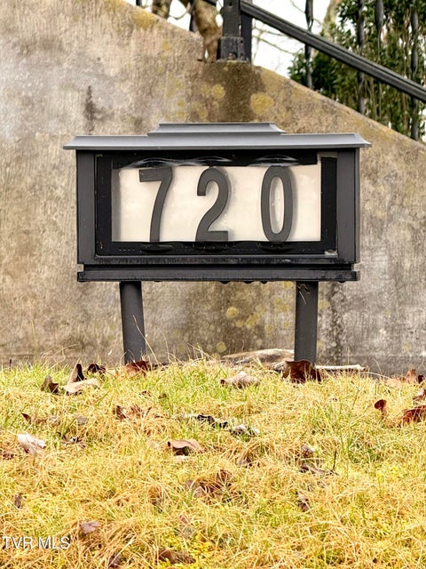 Photo #2: 720 Front Street