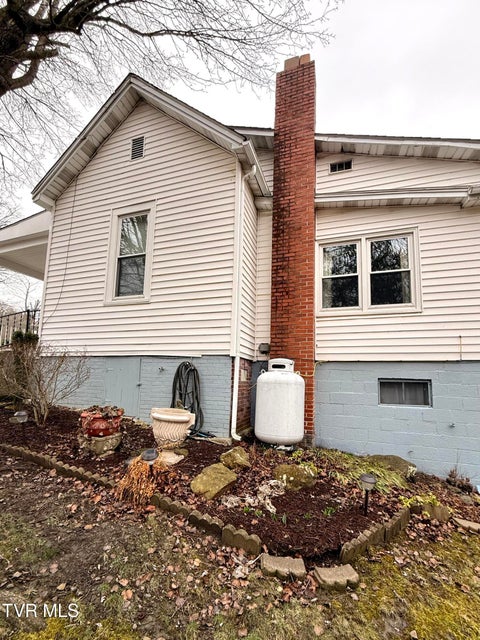 Photo #21: 720 Front Street