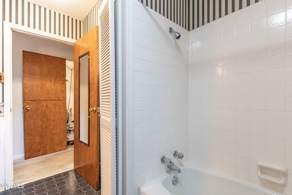 Photo #35: 21587 Plantation Road