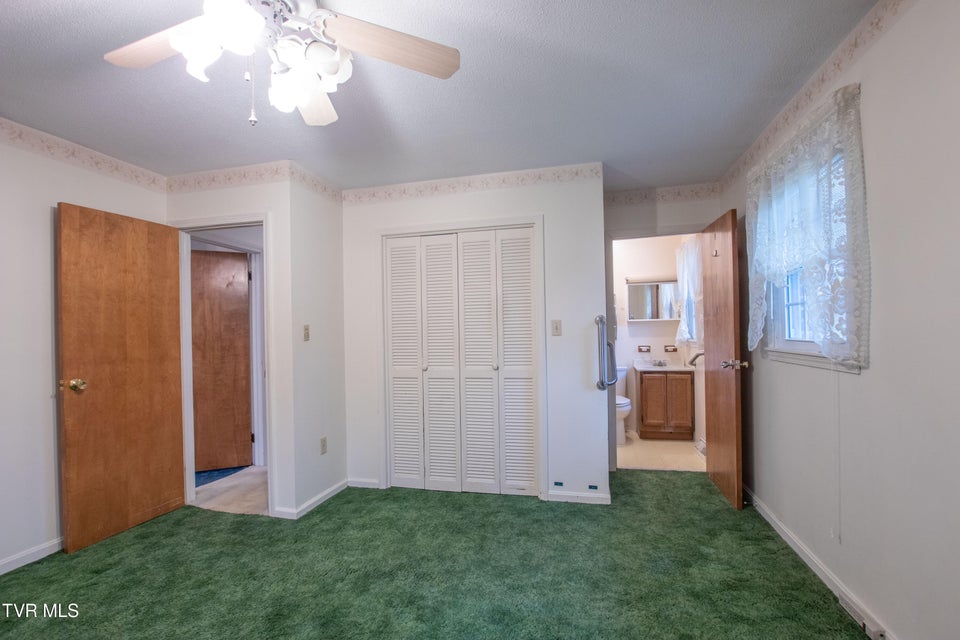 Photo #37: 21587 Plantation Road