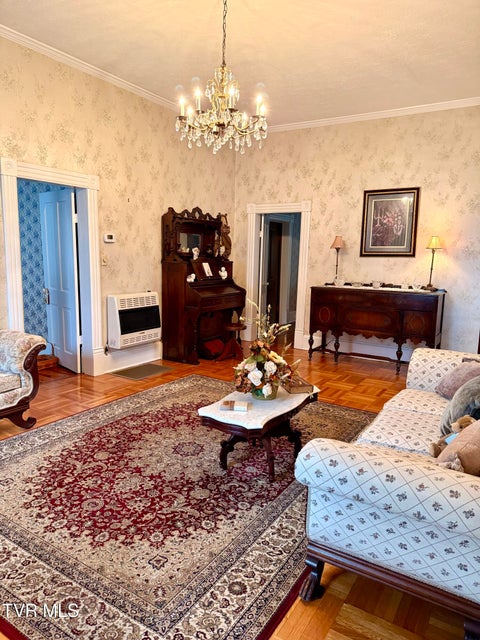 Photo #31: 720 Front Street