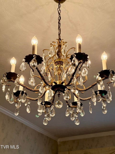 Photo #37: 720 Front Street