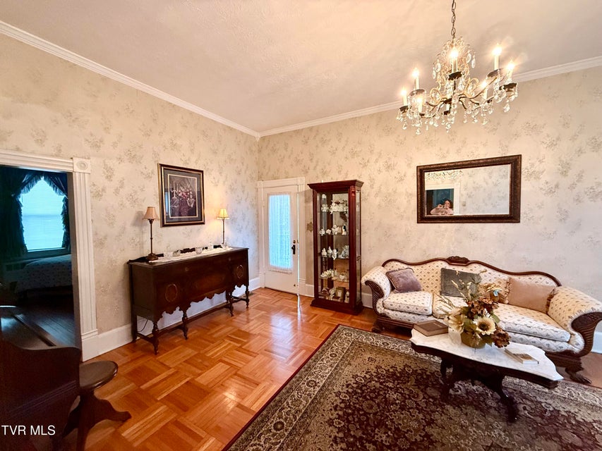 Photo #34: 720 Front Street