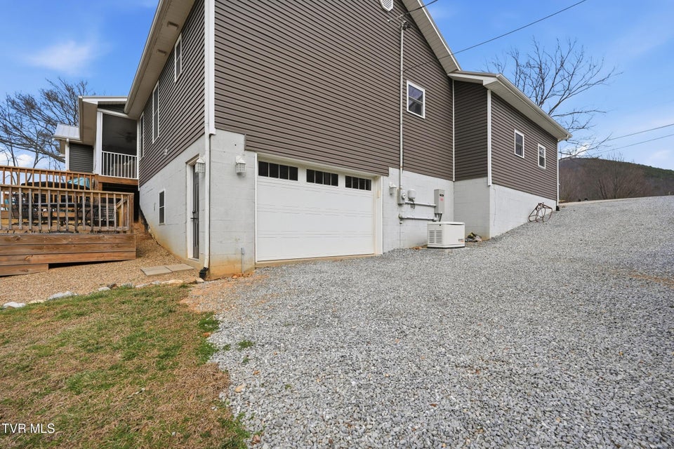 Photo #53: 910 Kitchen Branch Road