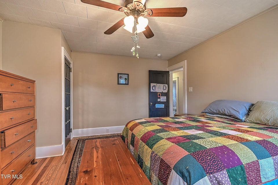 Photo #18: 722 Lawrence Avenue