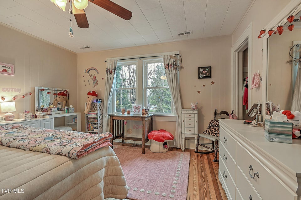 Photo #22: 722 Lawrence Avenue