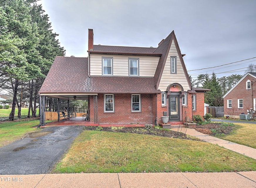 Photo #38: 722 Lawrence Avenue