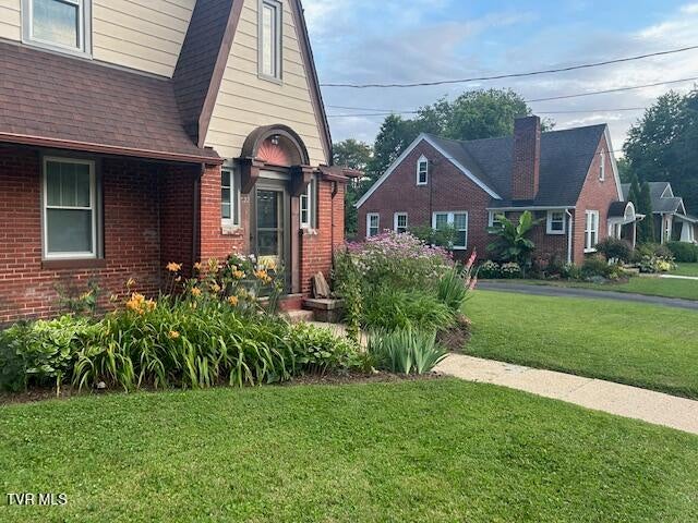 Photo #40: 722 Lawrence Avenue