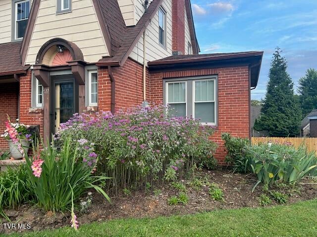 Photo #42: 722 Lawrence Avenue