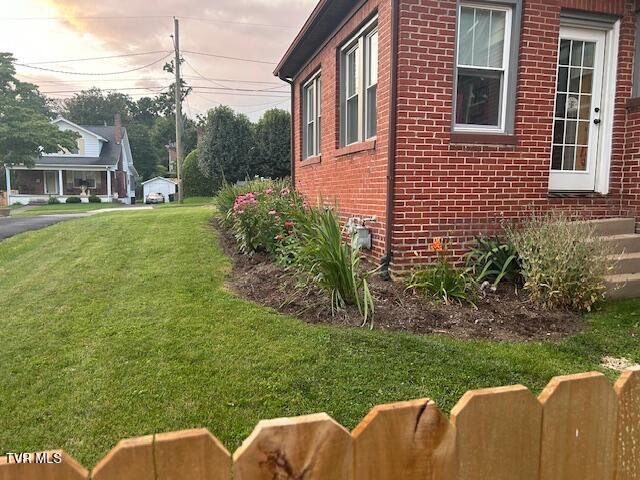 Photo #49: 722 Lawrence Avenue