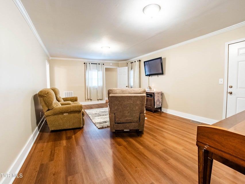 Photo #21: 261 Eedmont Court