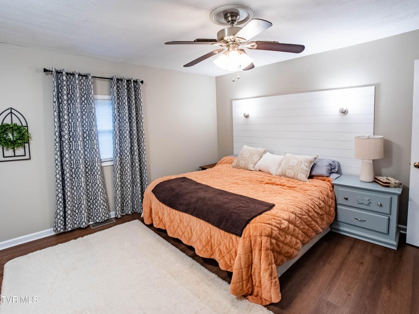 Photo #26: 261 Eedmont Court