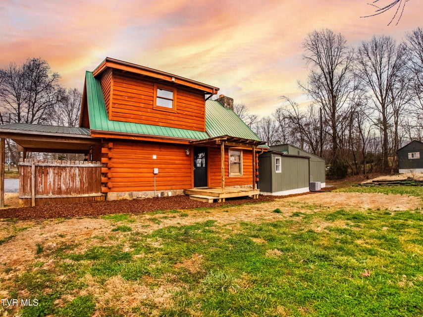 Photo #3: 261 Eedmont Court