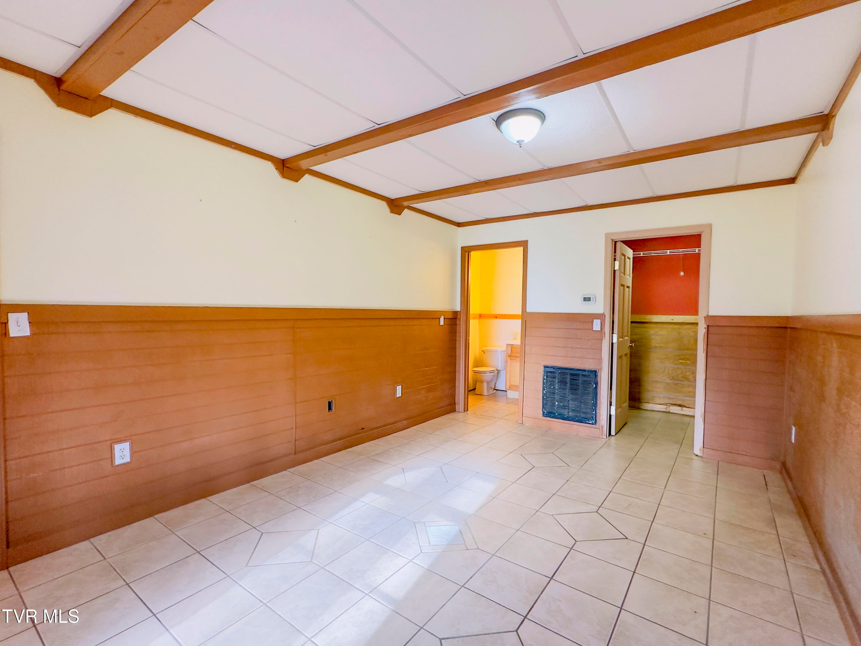 Photo #19: 978 Beechwood Drive