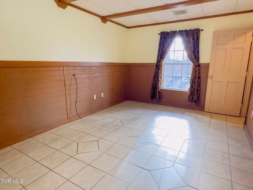 Photo #21: 978 Beechwood Drive