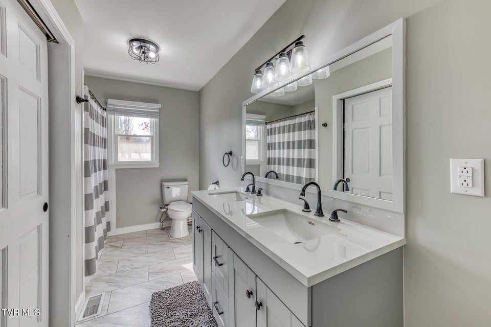 Photo #18: 1036 Tennessee 91 