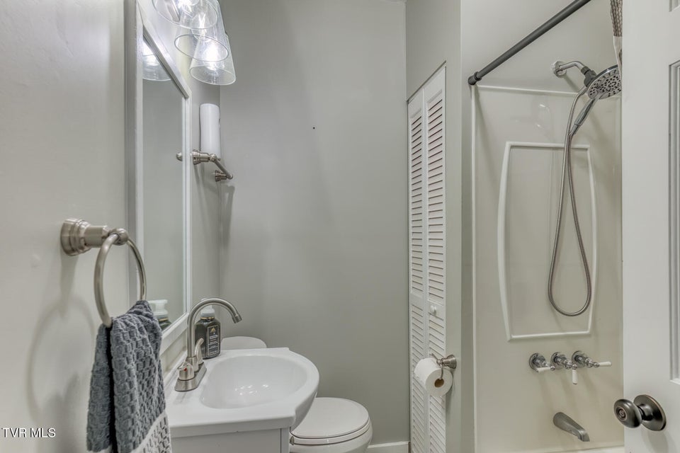 Photo #28: 1036 Tennessee 91 