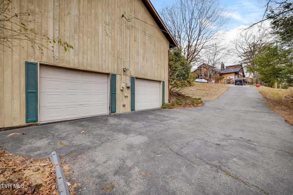 Photo #33: 2809 Oak Cliff Court