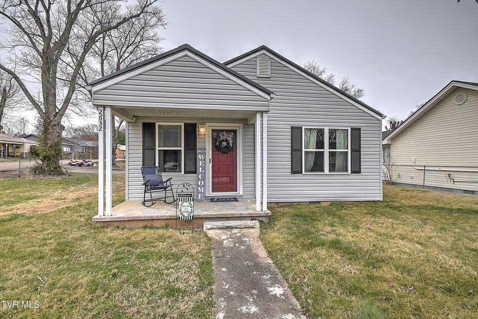 Photo #2: 2632 Pearl Street