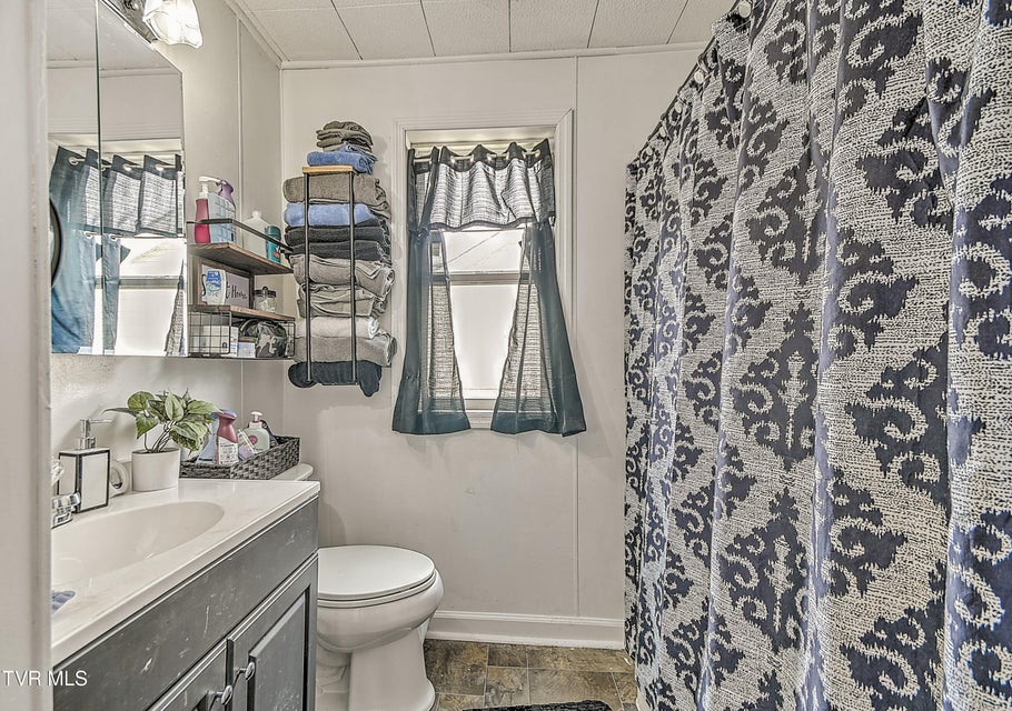 Photo #11: 2632 Pearl Street