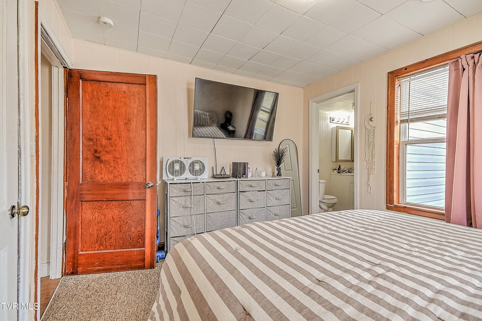 Photo #13: 2632 Pearl Street