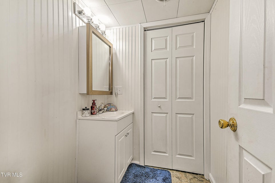 Photo #15: 2632 Pearl Street