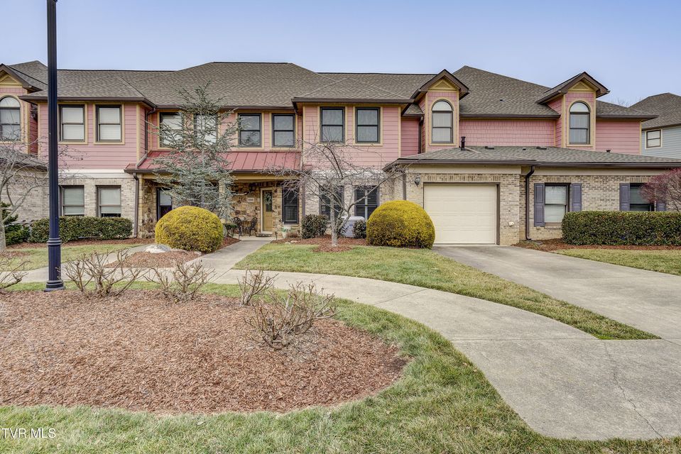 Photo #2: 266 Westshore Pointe 