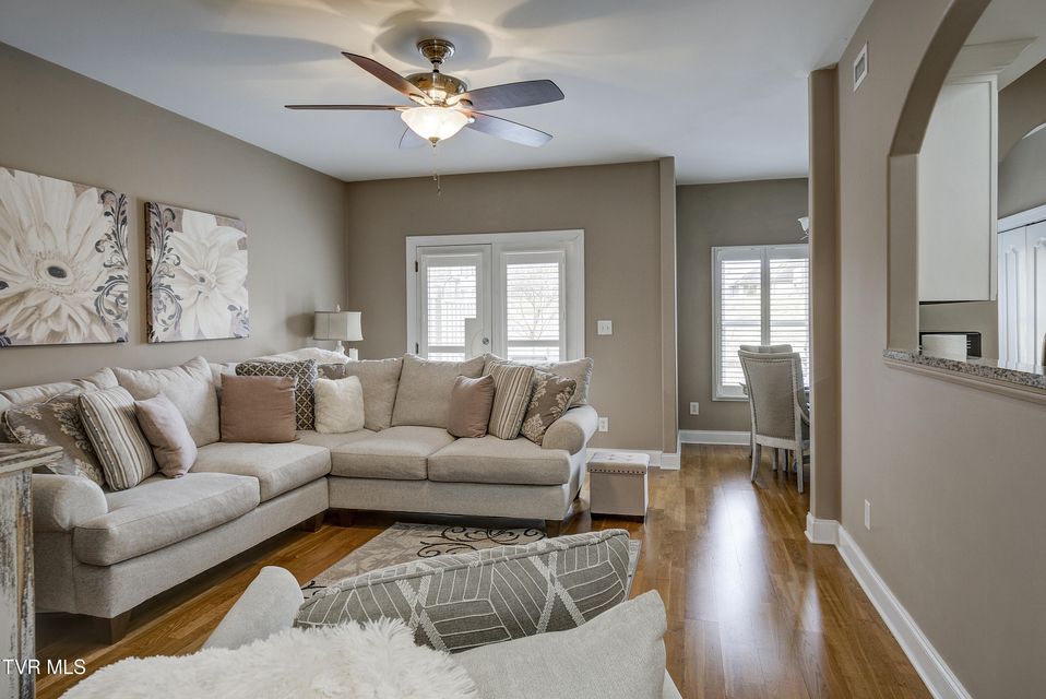 Photo #9: 266 Westshore Pointe 