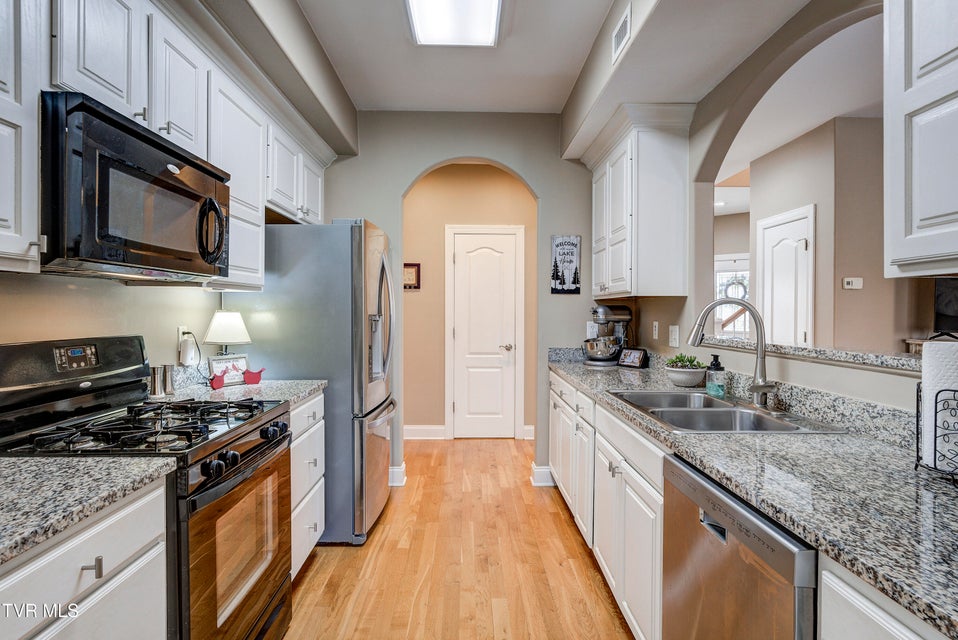 Photo #14: 266 Westshore Pointe 