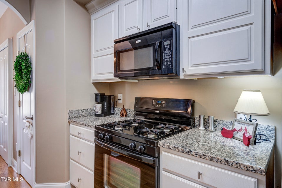 Photo #18: 266 Westshore Pointe 