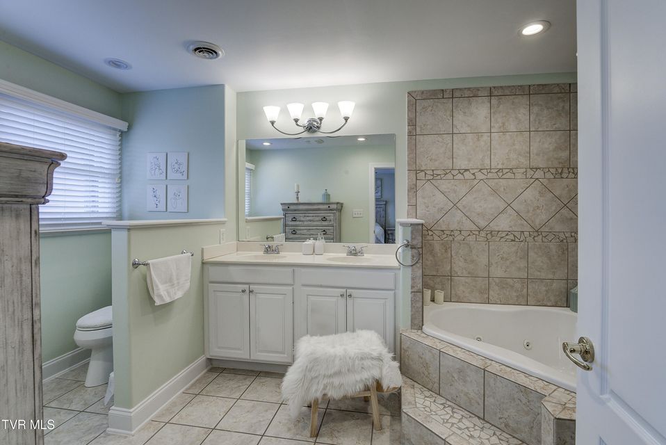 Photo #29: 266 Westshore Pointe 